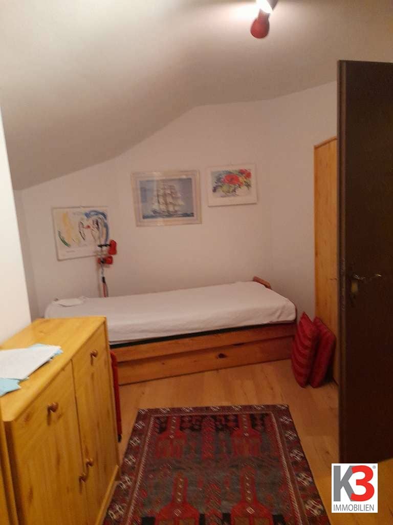 Gepflegte Doppelhaushälfte mit Garage und Garten