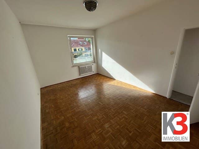 Wohnung im Süden mit Loggia nahe Hauptbahnhof