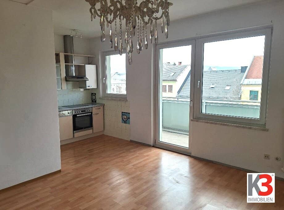 Wohnung im Süden mit Loggia nahe Hauptbahnhof