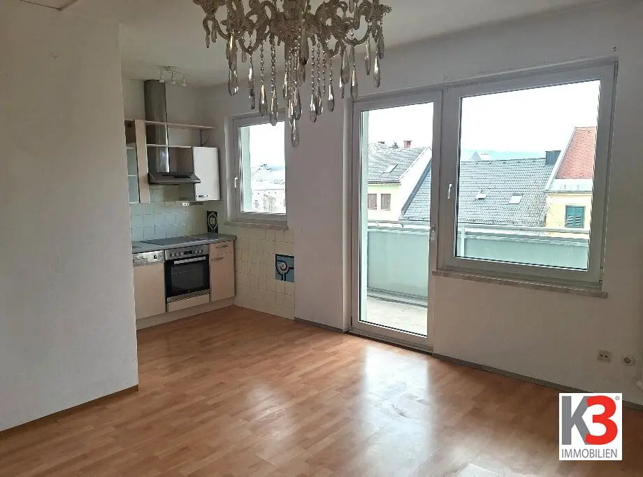 Wohnung im Süden mit Loggia nahe Hauptbahnhof