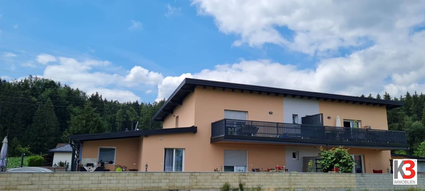 Wohnung mit Terrasse und zwei Parkplätzen in Ruhelage