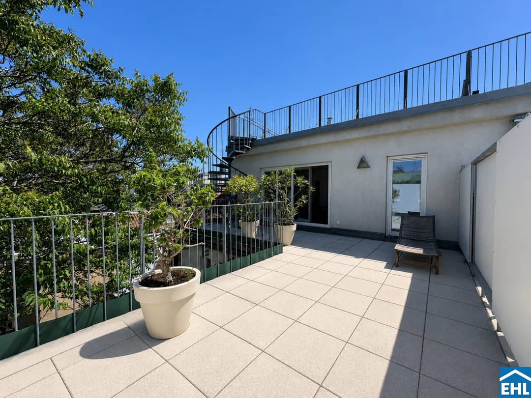 Apartment with roof terrace and two levels near Augarten