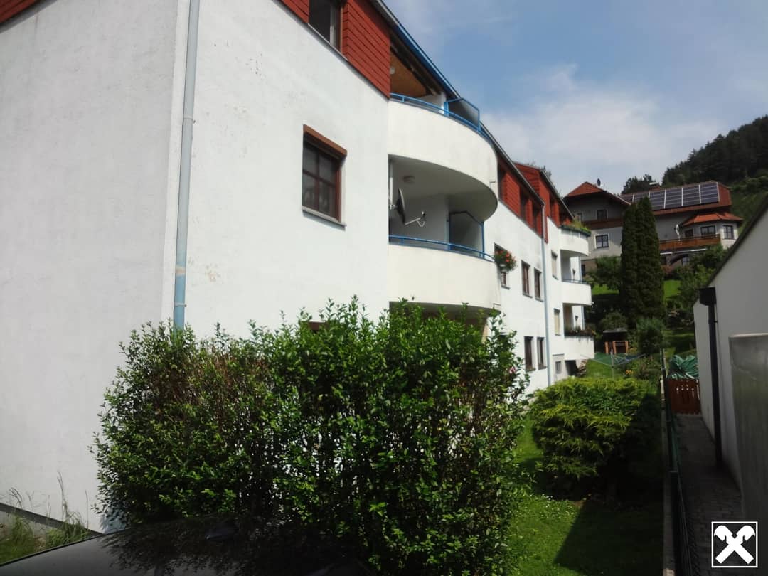 Apartment near center with loggia and parking