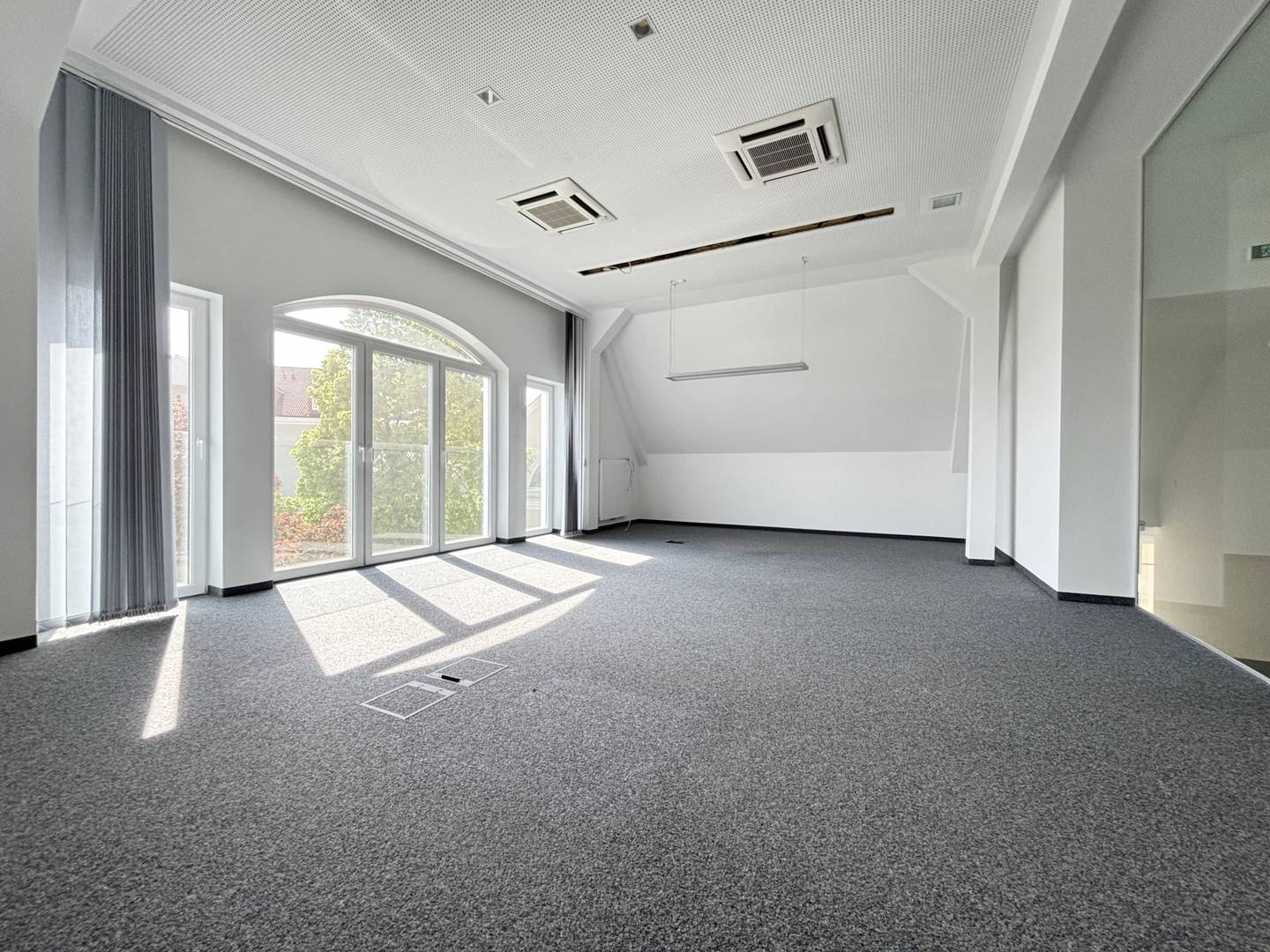 Bright Office Space in Villa Attic
