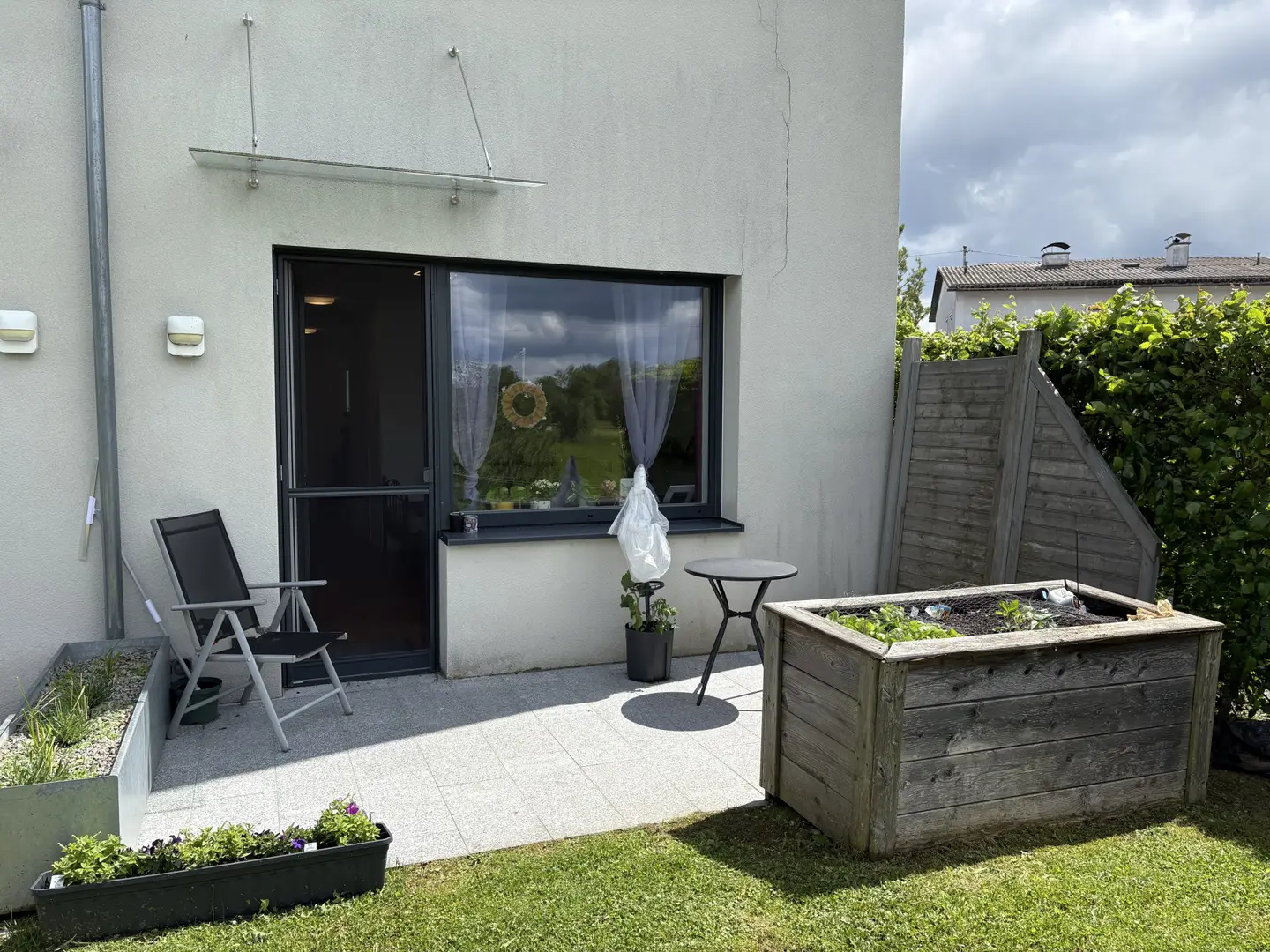Barrier free apartment with terrace available now