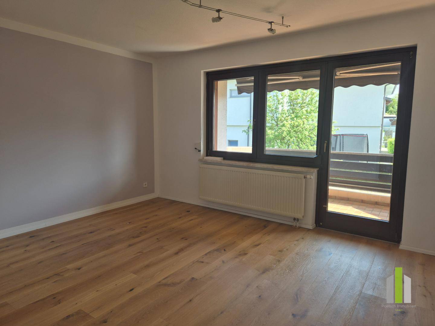 Sonnige Wohnung mit Balkon und Garage