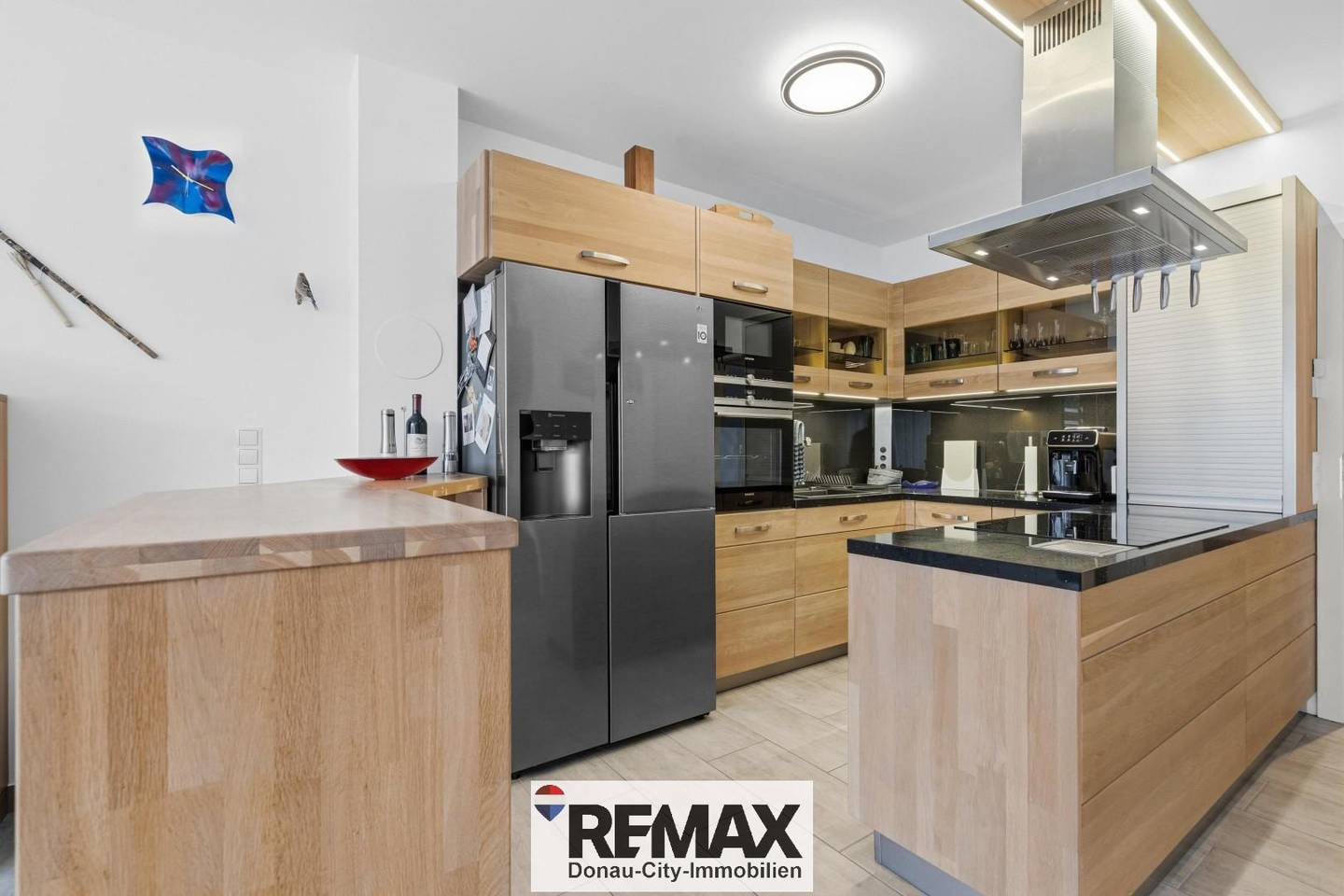 Apartment with garden and modern amenities