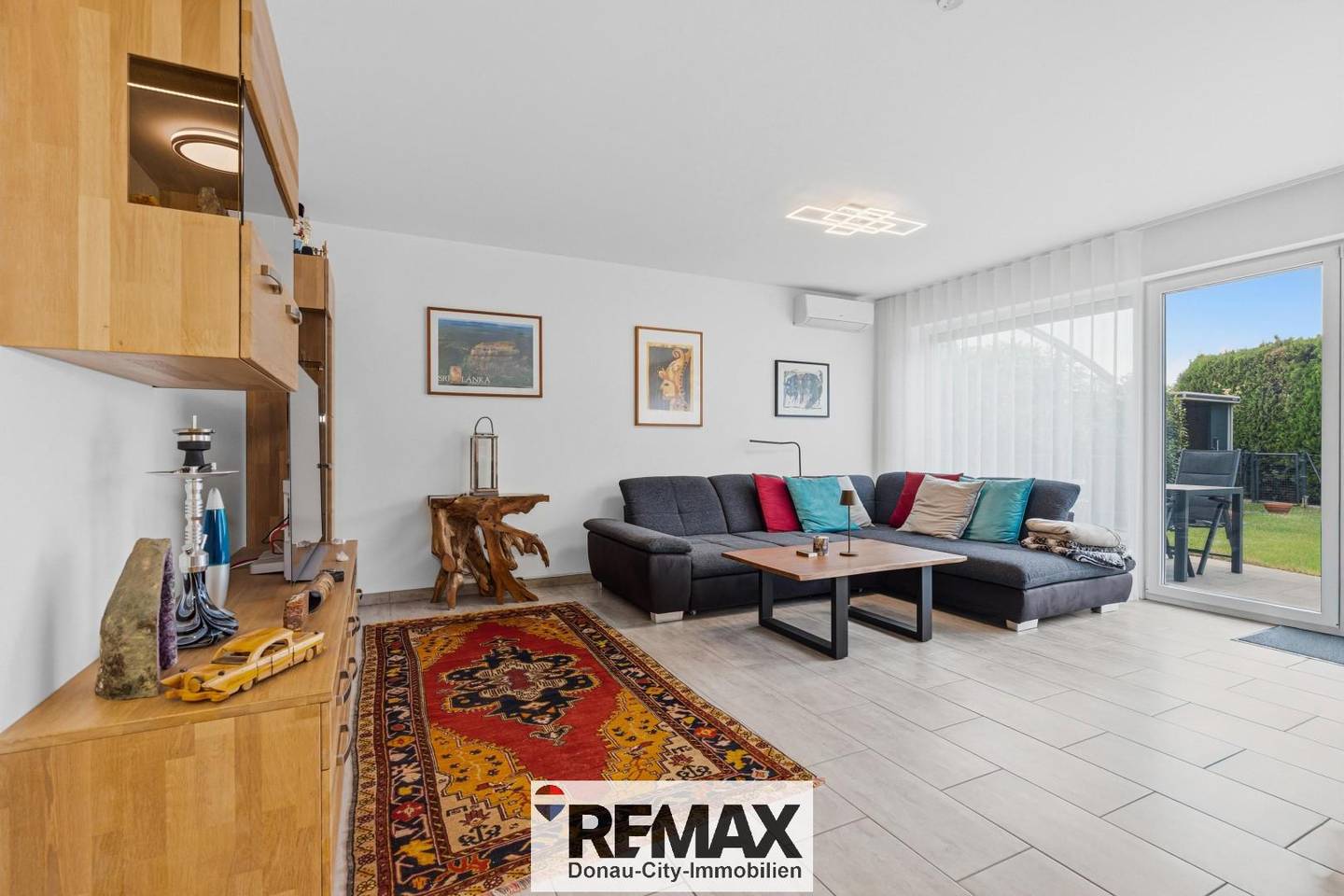 Apartment with garden and modern amenities