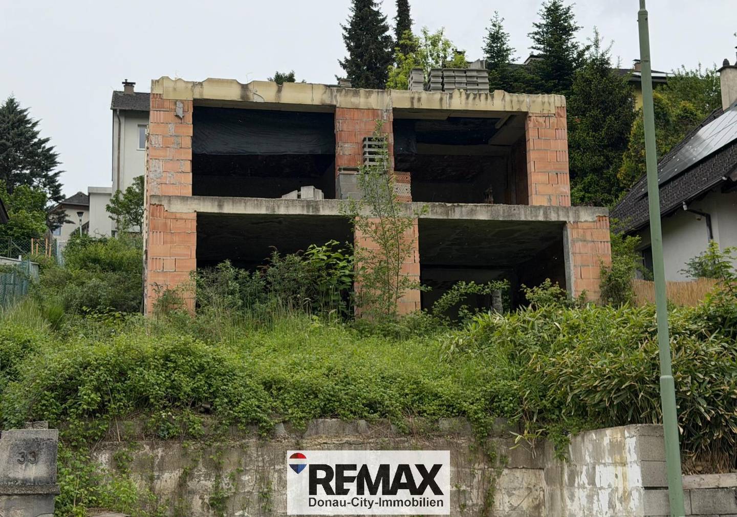 Exclusive Shell Construction Villa in Kierling