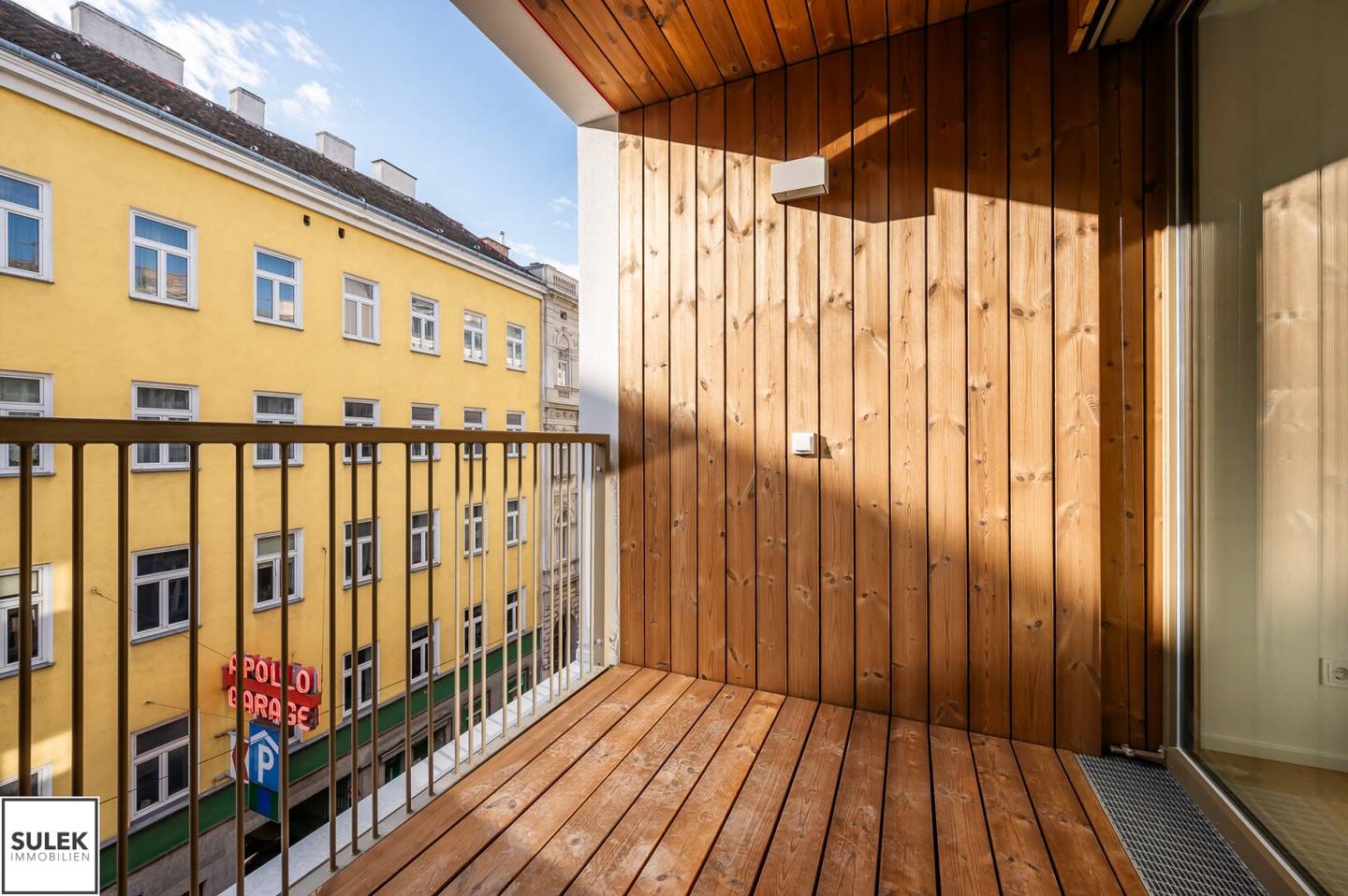 New build apartment with south loggia and Miele