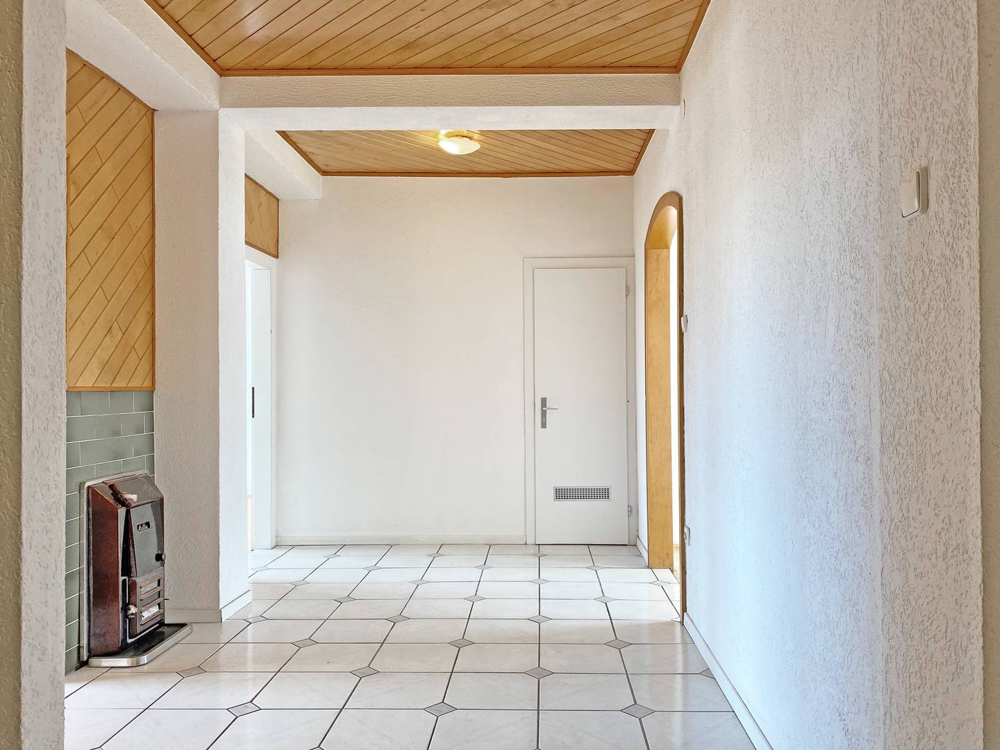 4-Room Apartment with Terrace in Linz