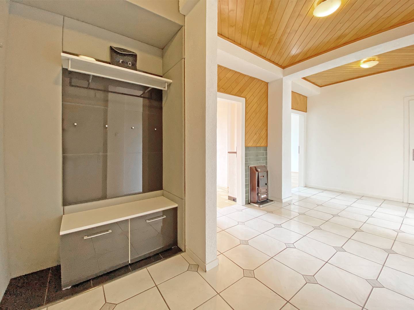 4-Room Apartment with Terrace in Linz