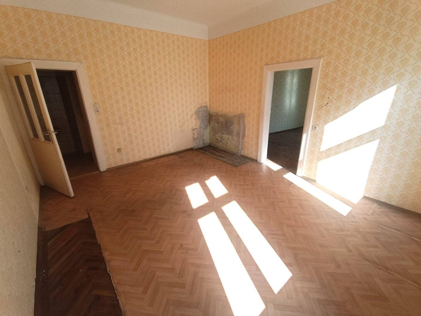 Altbauwohnung mit Grünblick nahe U6 Jägerstraße