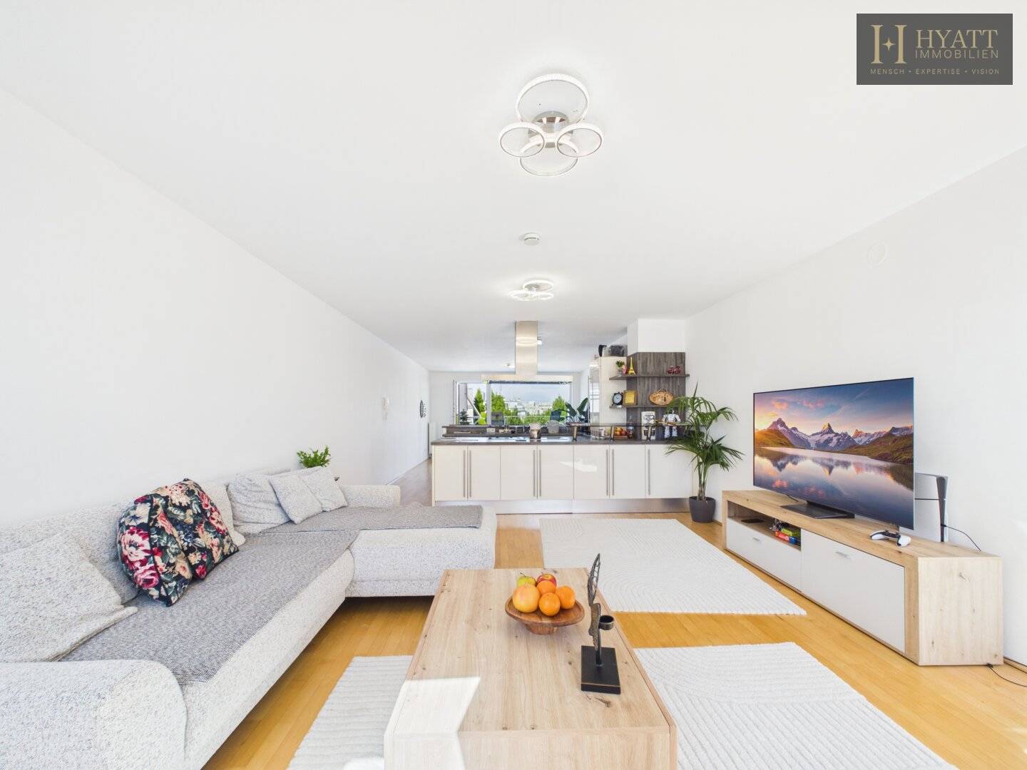 Wohnung with 42 m² outdoor spaces and garage included