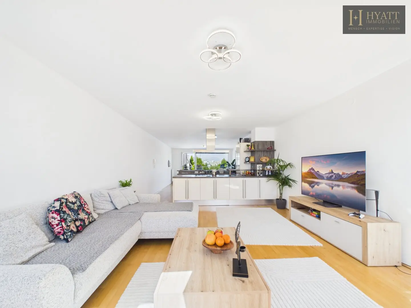 Wohnung mit 42 m² Freiflächen und Garage inklusive