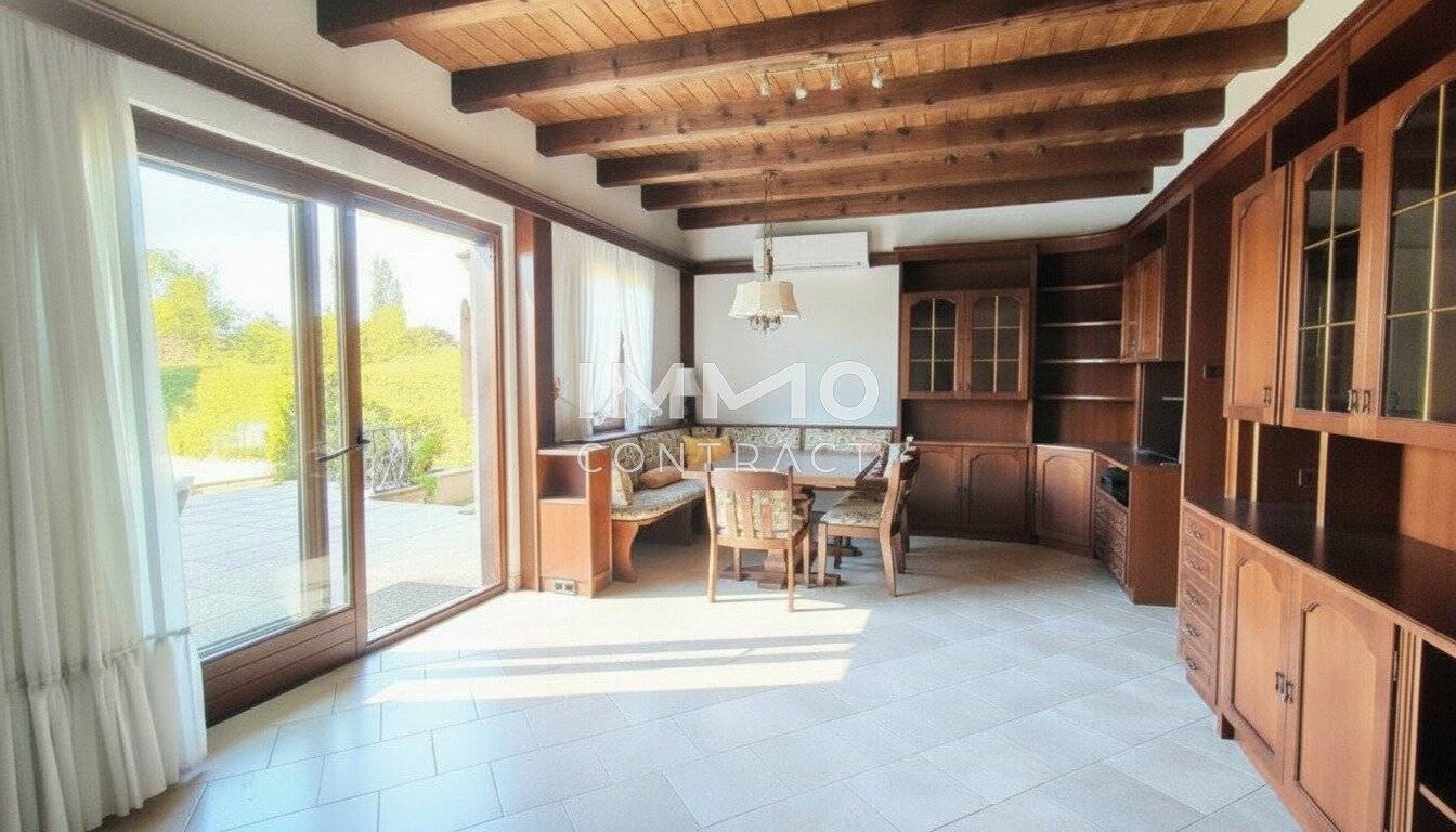 Gepflegter Bungalow in Baden mit Pool