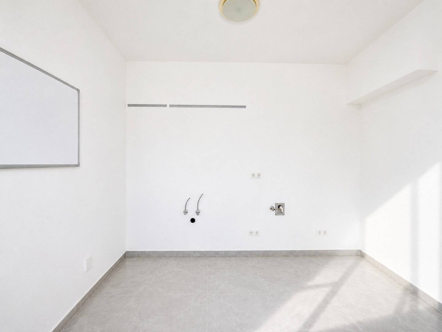 Compact Office Space in 17th District