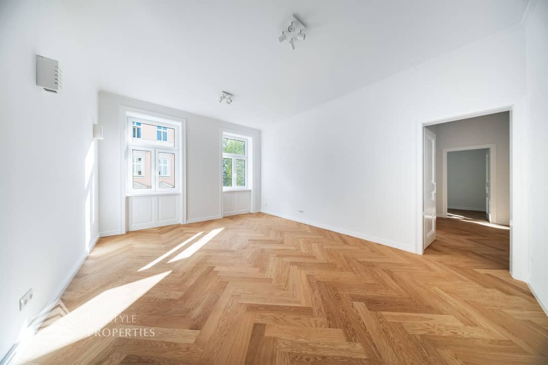 First occupancy Altbau near Galleria Landstraße
