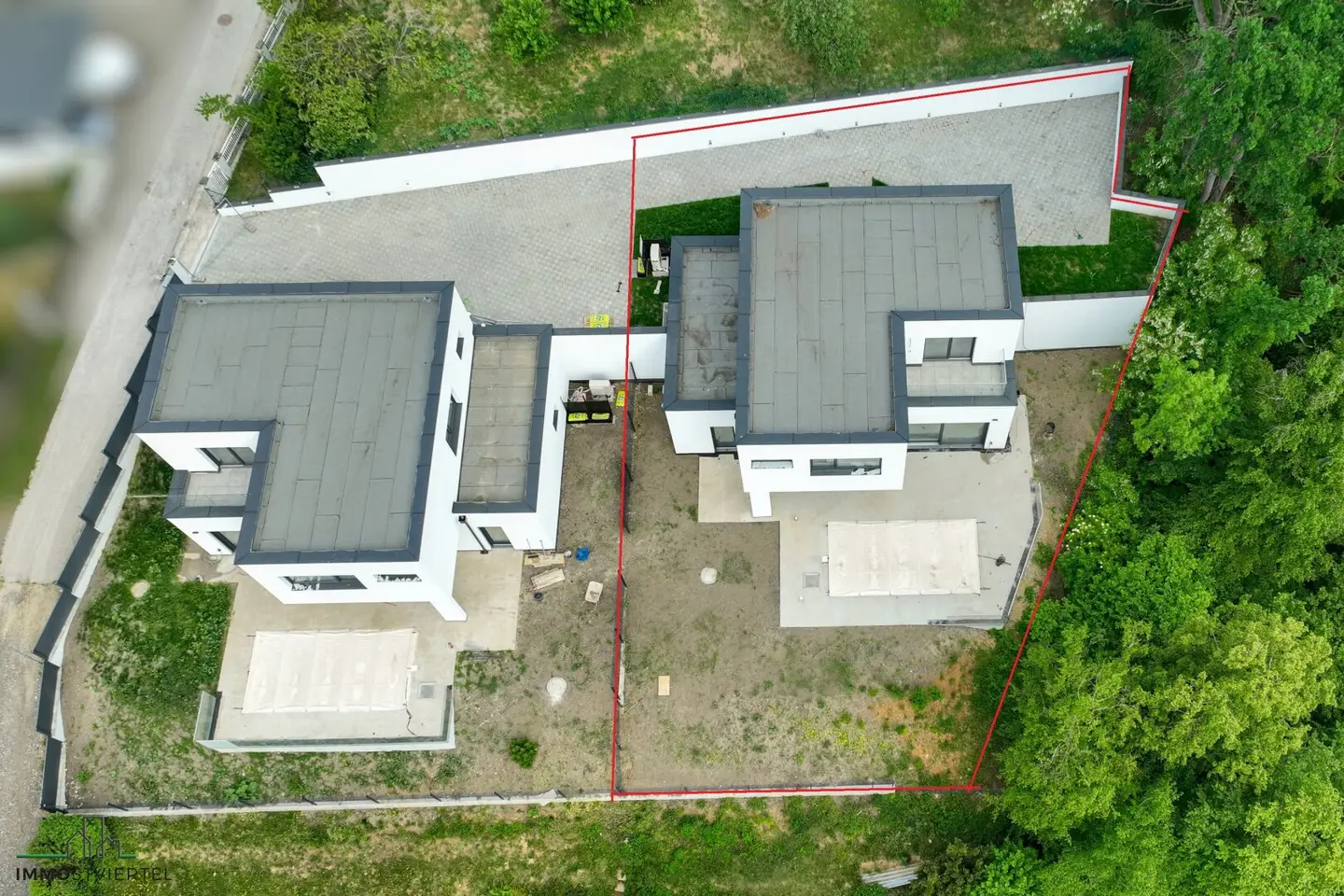 Neubauvilla mit Pool und Donaublick
