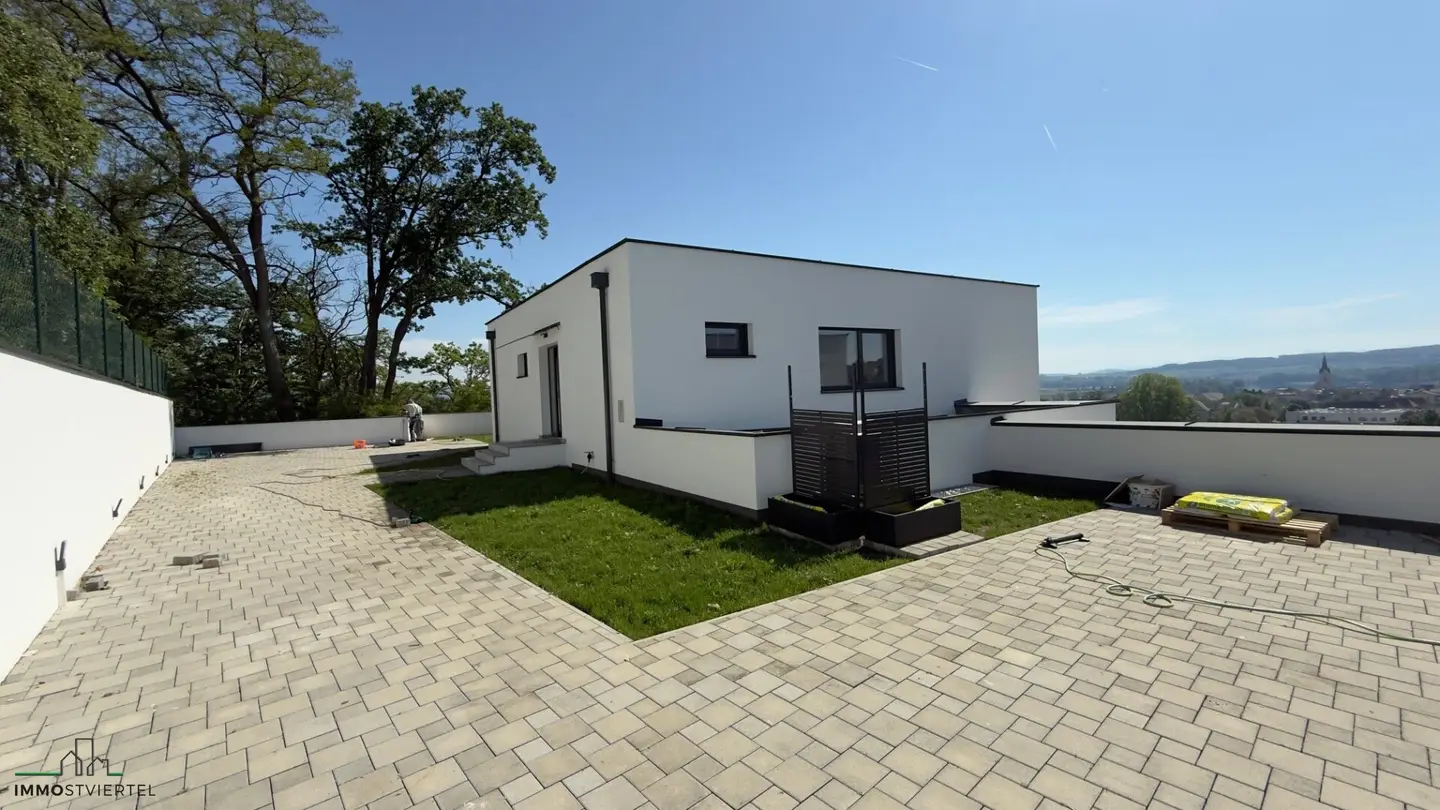 New Build Villa with Pool and Danube View