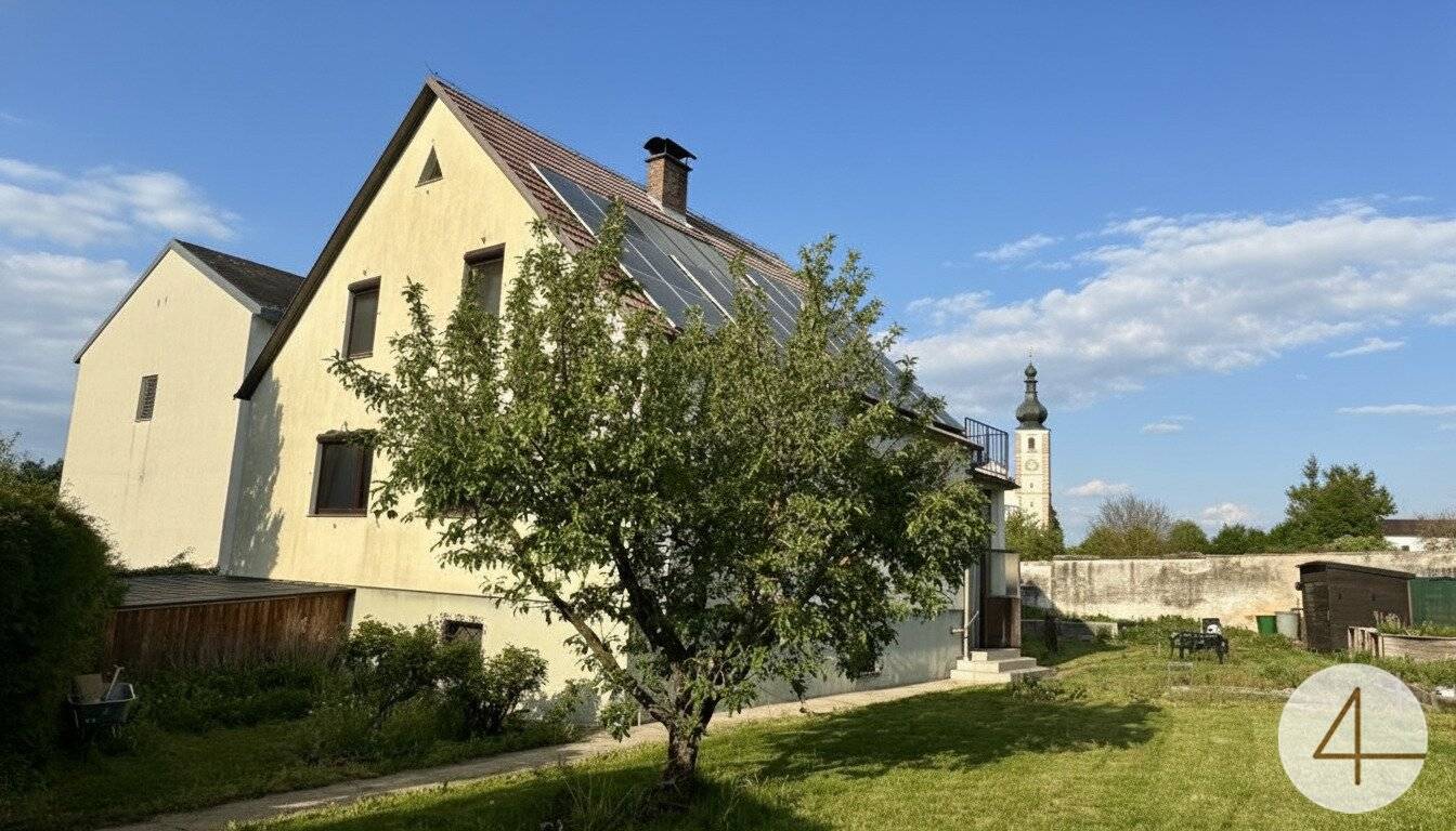 Zweifamilienhaus mit Garten und Balkon