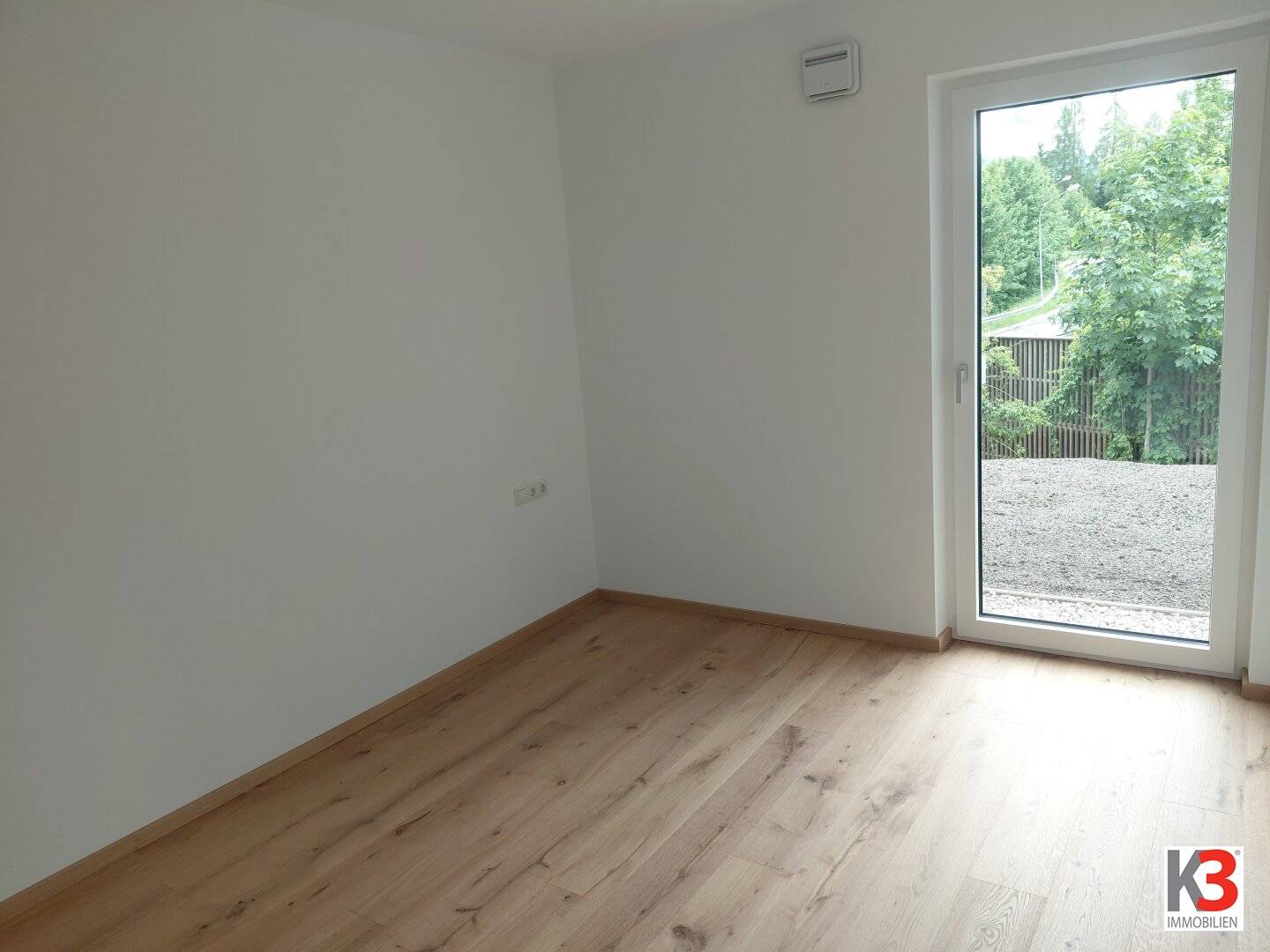 Apartment new build balcony and parking