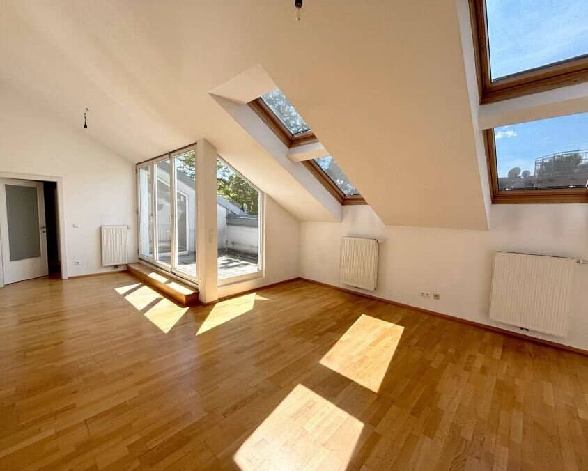 Dachgeschosswohnung Terrasse U3 Kardinal Nagel