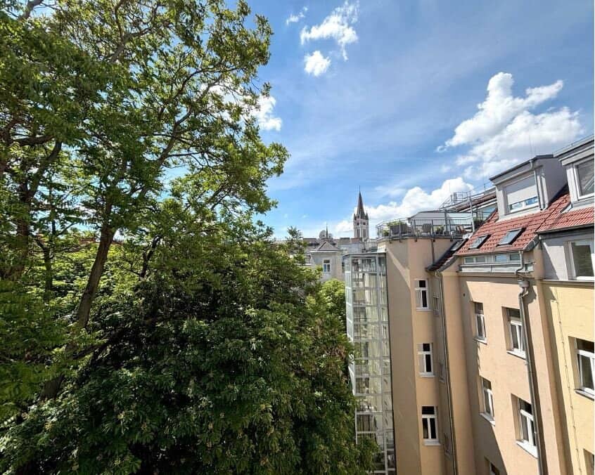 Dachgeschosswohnung Terrasse U3 Kardinal Nagel