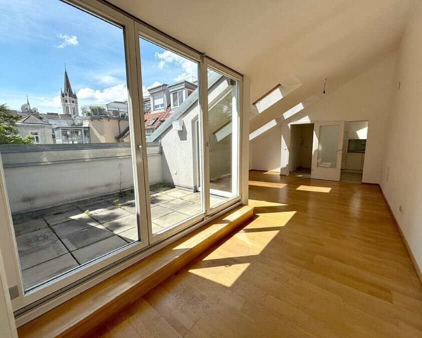 Dachgeschosswohnung Terrasse U3 Kardinal Nagel