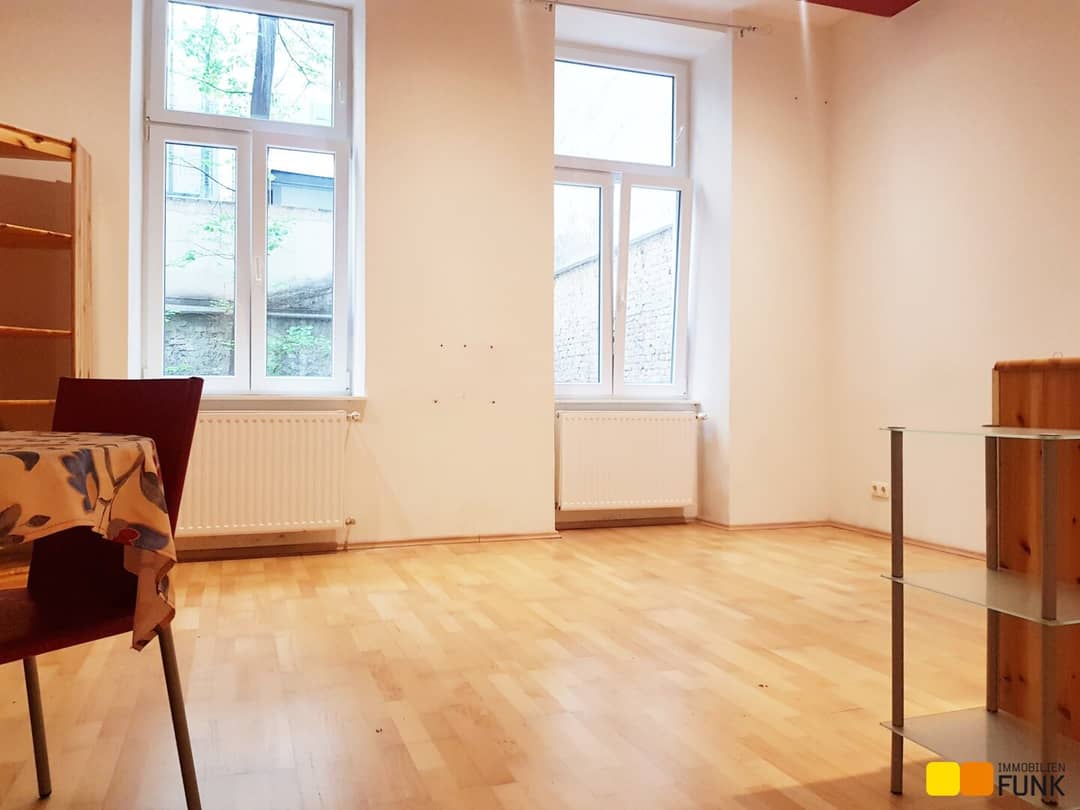 Garçonnière Lage nahe U6 und Einbauküche