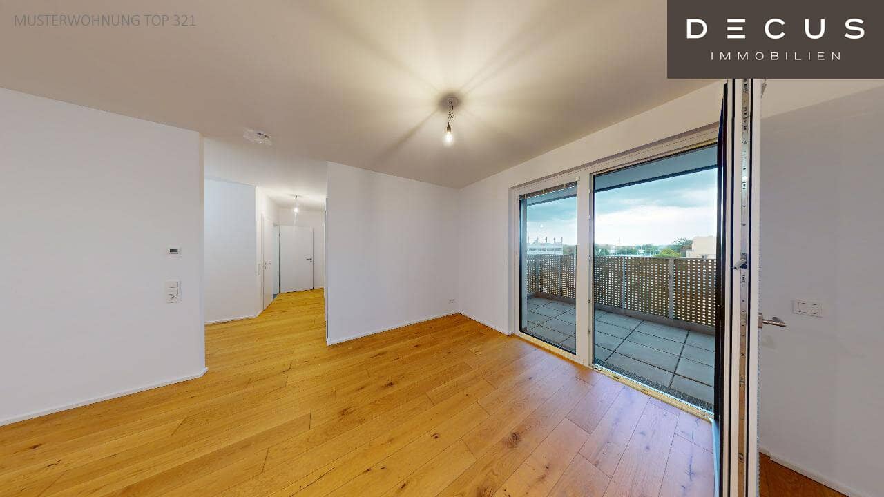 2 room apartment with loggia near main station
