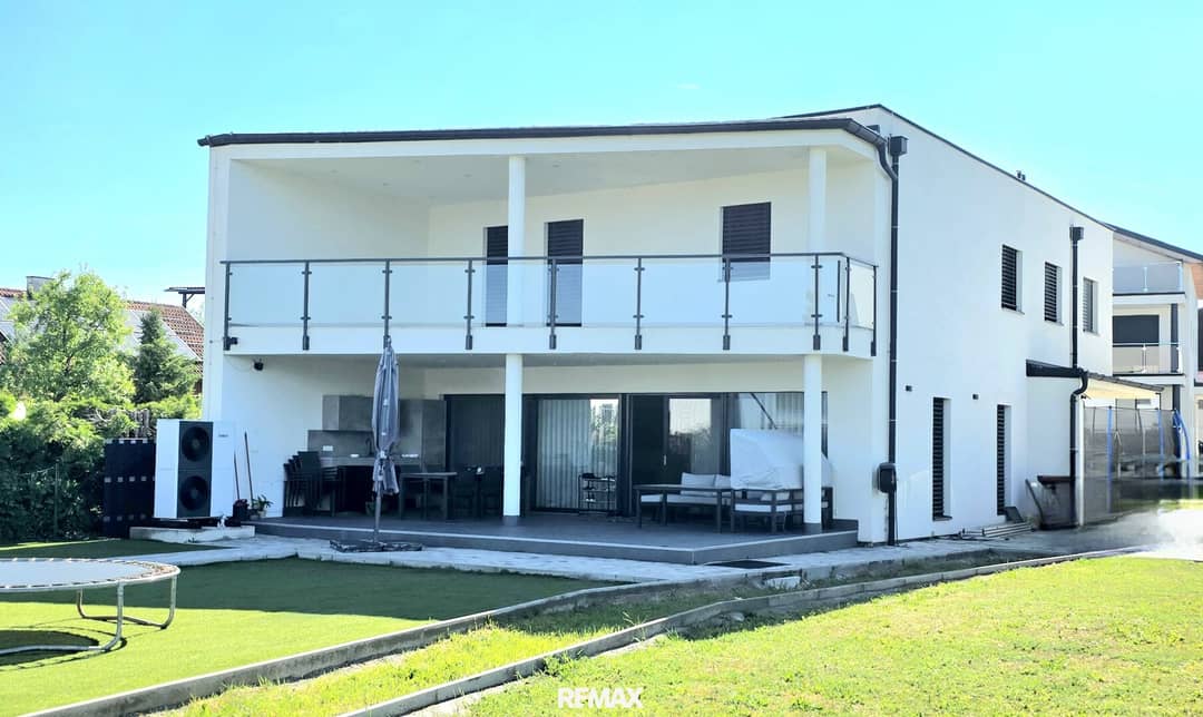 Modernes 6-Zimmer-Haus mit Garten in Enzersdorf