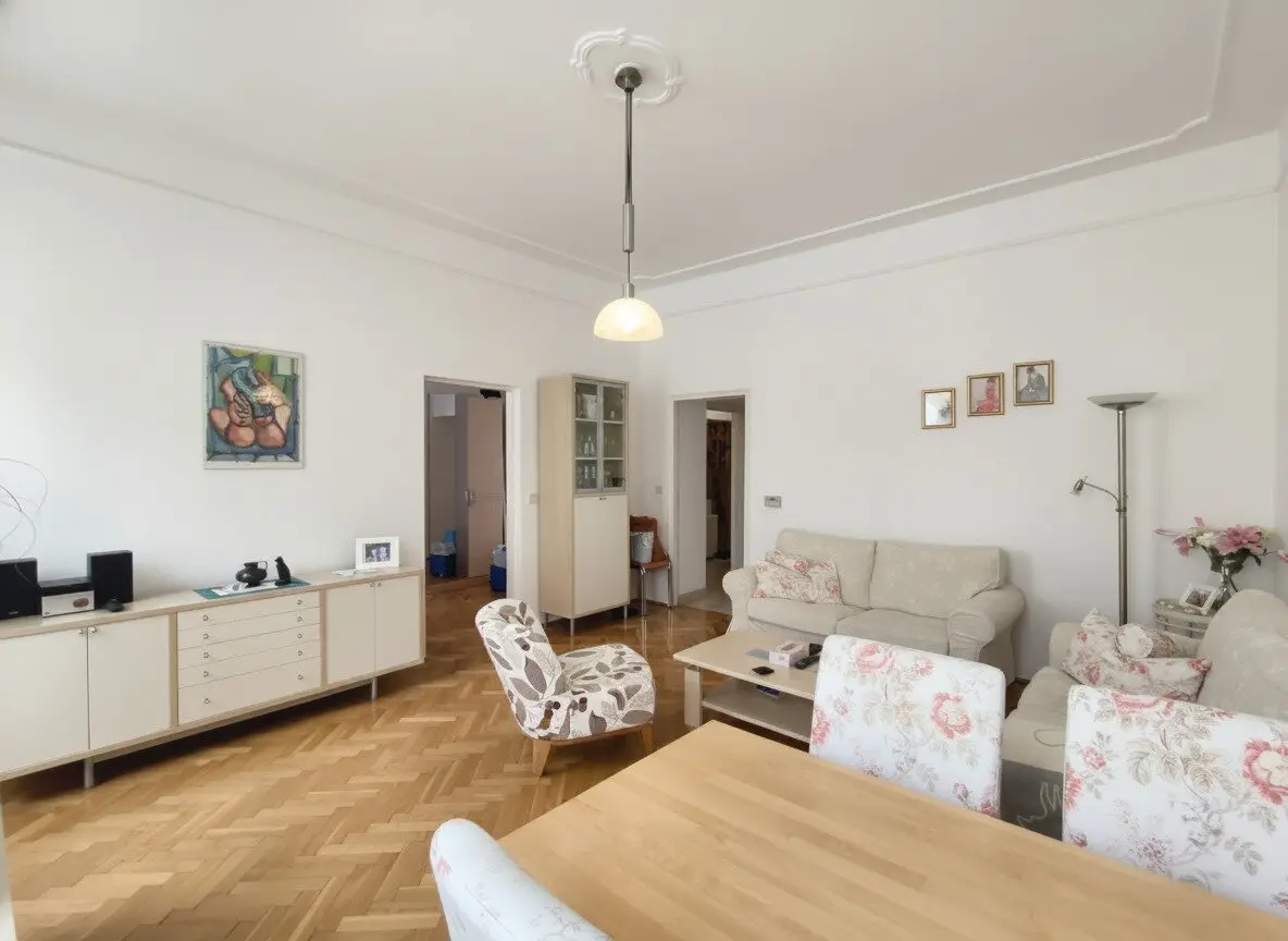 Charming Altbau Apartment in Vienna 1120