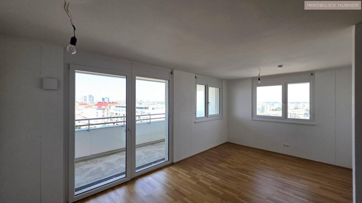 Newly built apartment with ceiling cooling and a large loggia