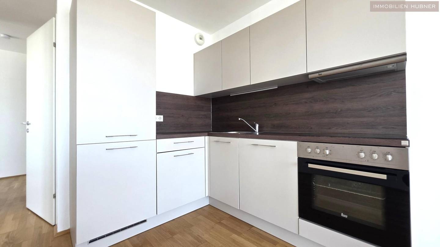Newly built apartment with ceiling cooling and a large loggia