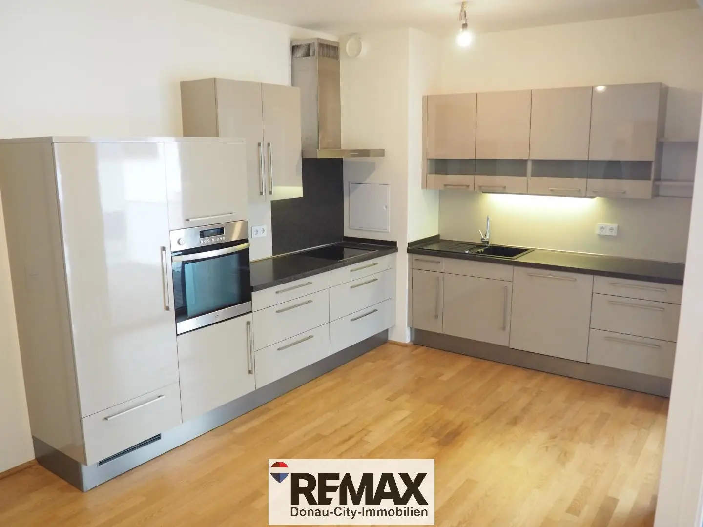 Apartment in Vienna Meidling with loggia near U6