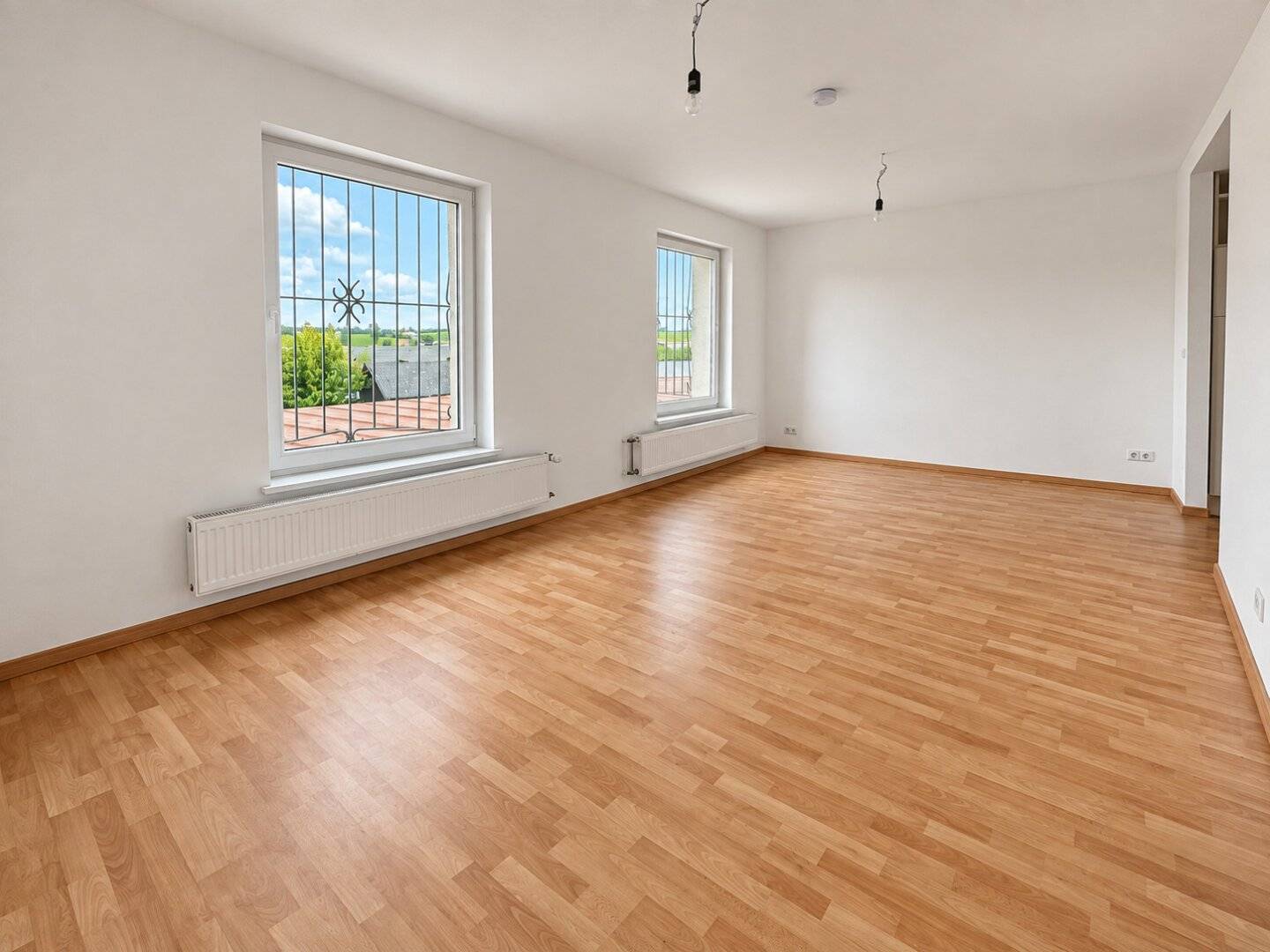 Wohnung mit Einbauküche und Garten