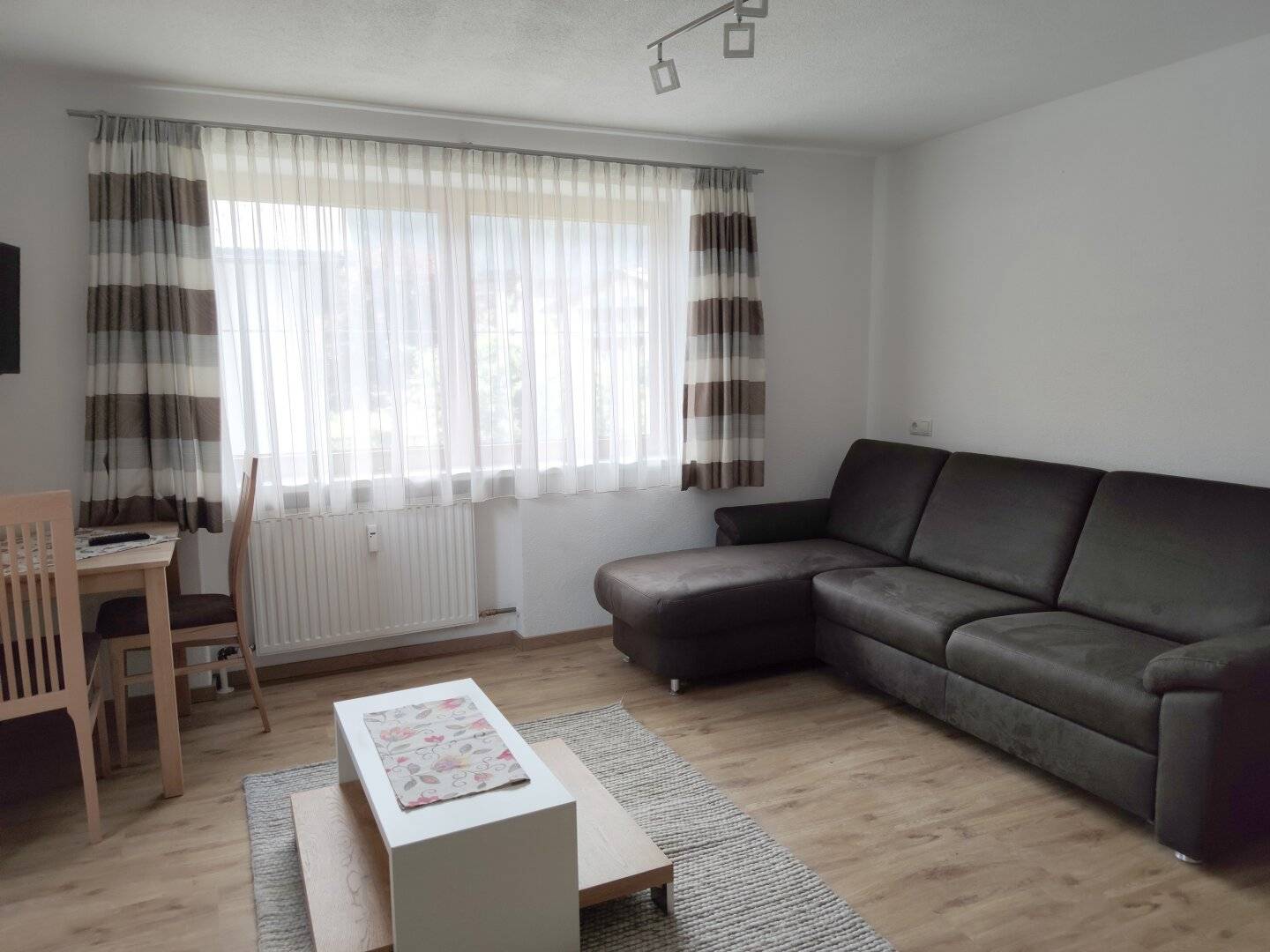 Sonnige vollmöblierte Wohnung nahe Skiliften