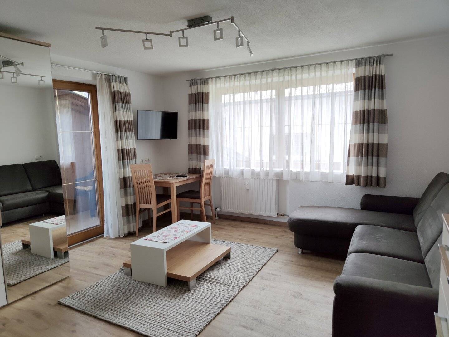 Sonnige vollmöblierte Wohnung nahe Skiliften