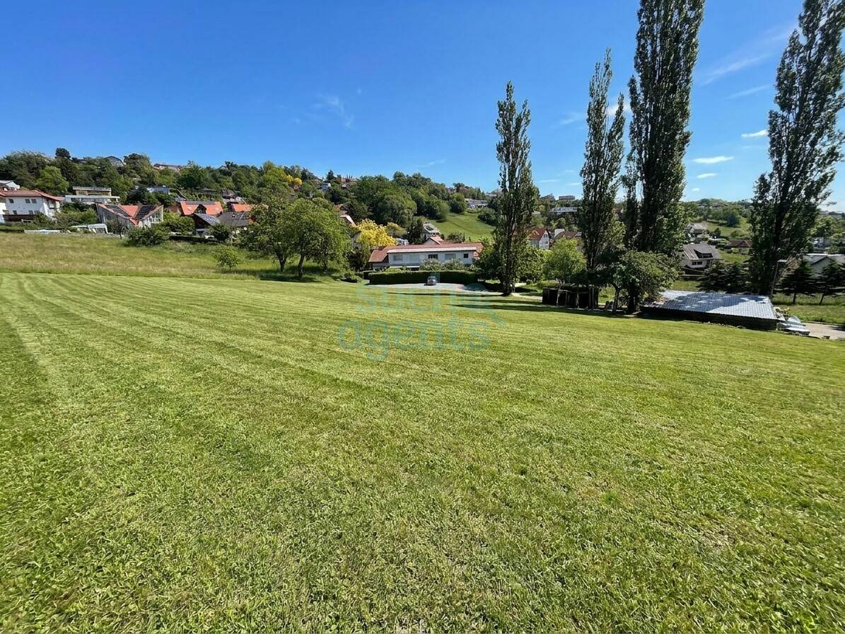 Großzügiges Baugrundstück am Gedersberg