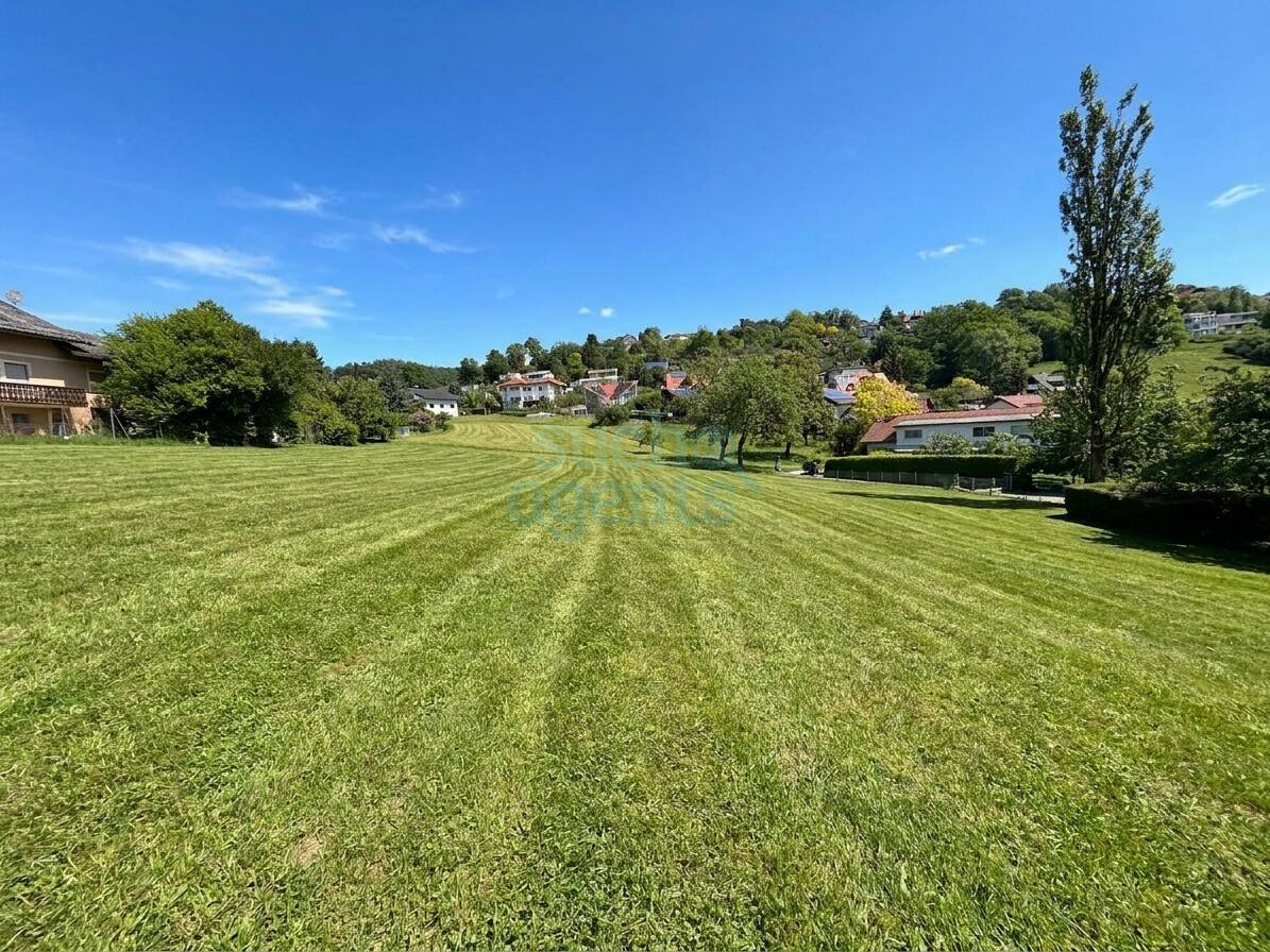 Spacious Building Plot at Gedersberg