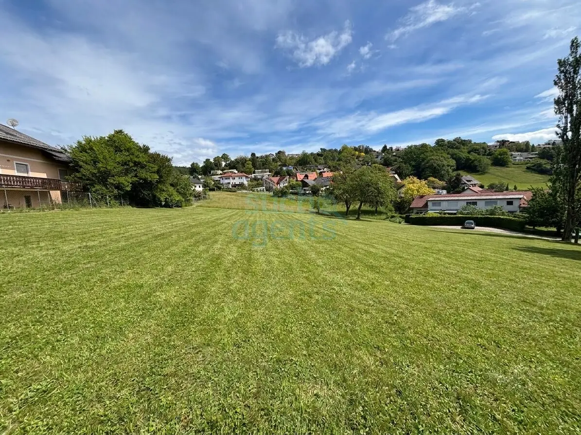 Spacious Building Plot in Gedersberg