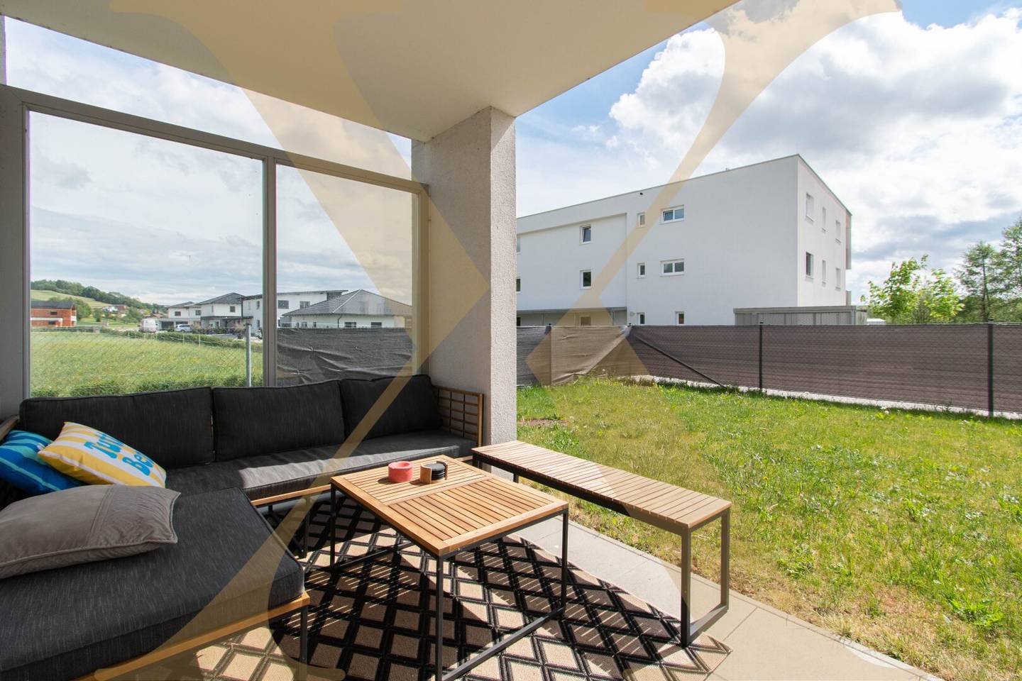 Ground floor apartment with private garden and balcony