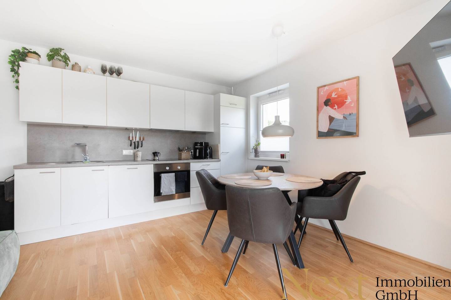 Ground floor apartment with private garden and balcony