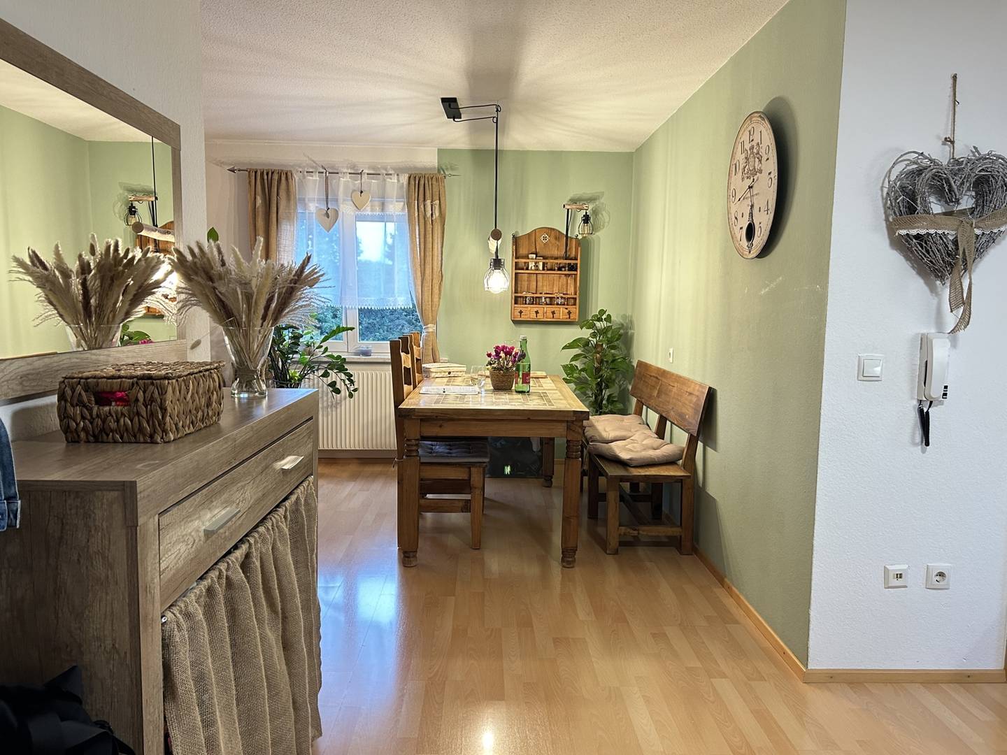 Wohnung mit Balkon und Carport in ruhiger Lage