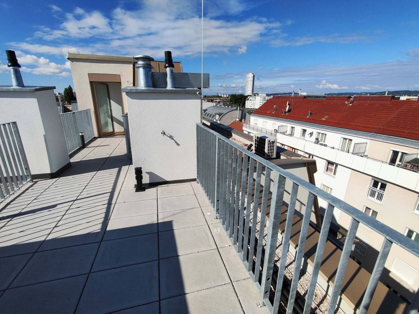 Dachgeschosswohnung with roof terrace Alte Donau
