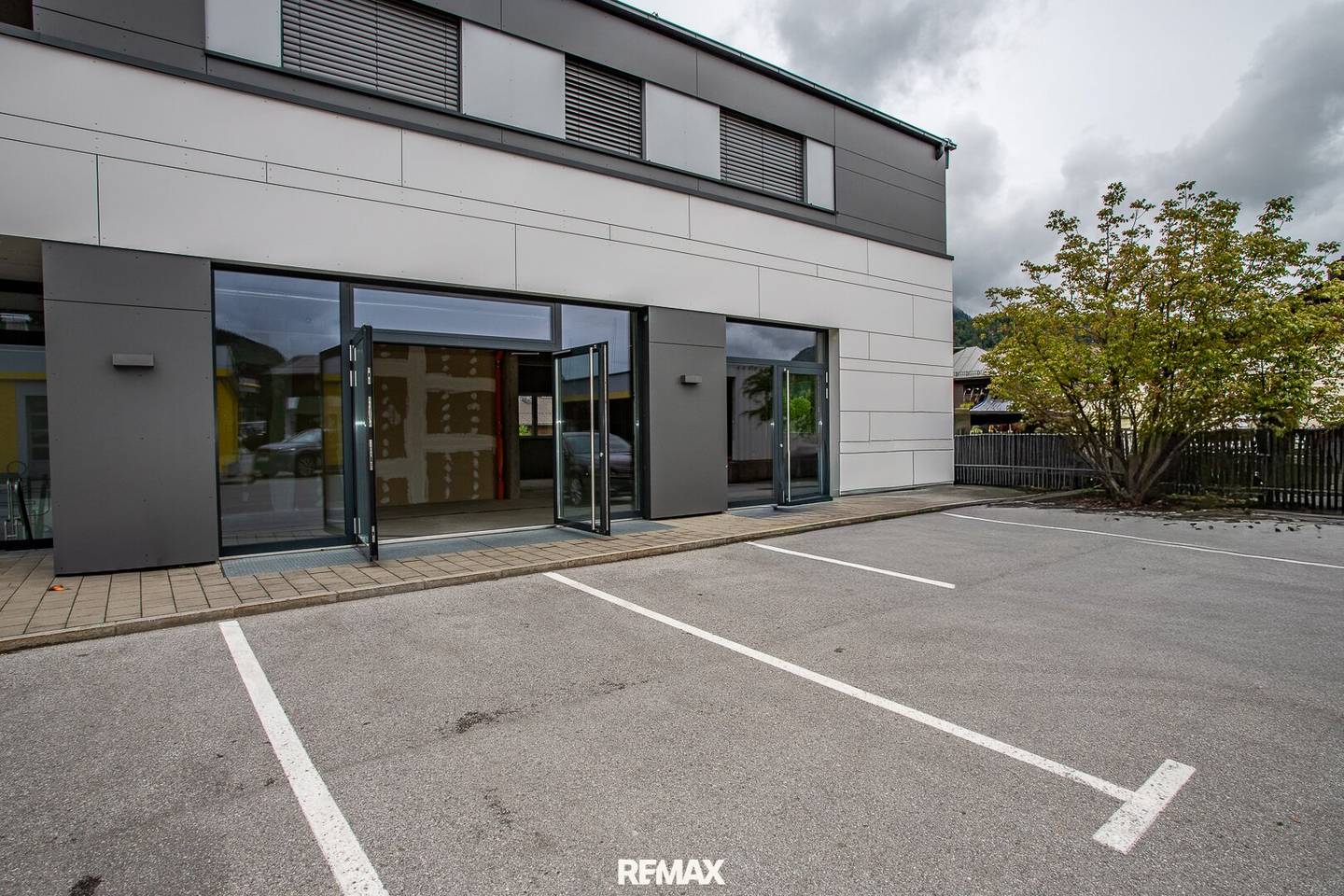 Flexible Commercial Space in Strobl am Wolfgangsee