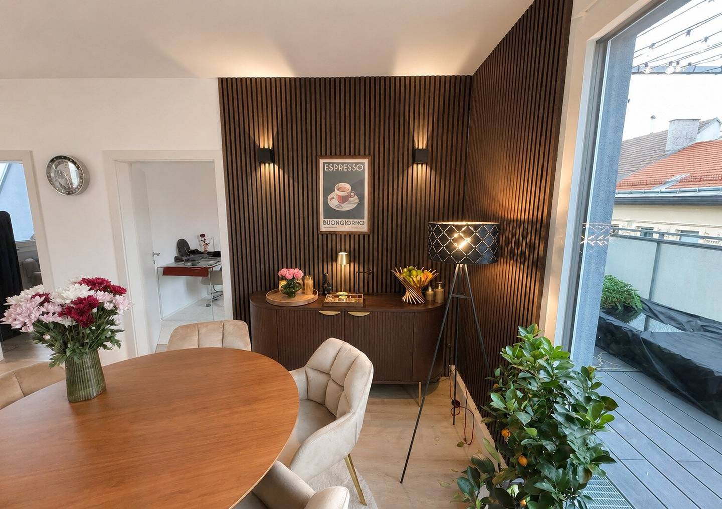 Dachgeschosswohnung mit zwei Terrassen und Lift