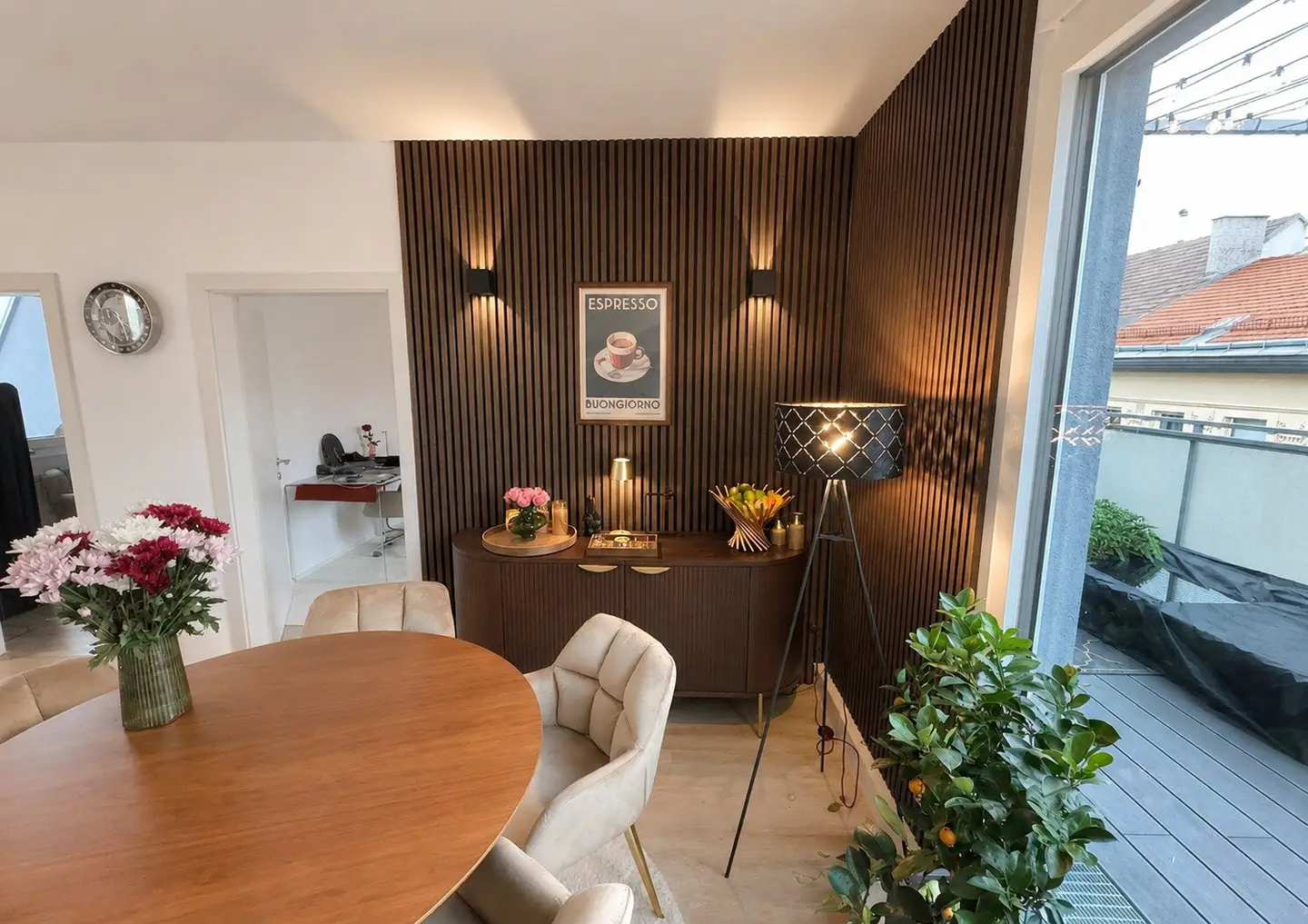 Dachgeschosswohnung mit zwei Terrassen und Lift