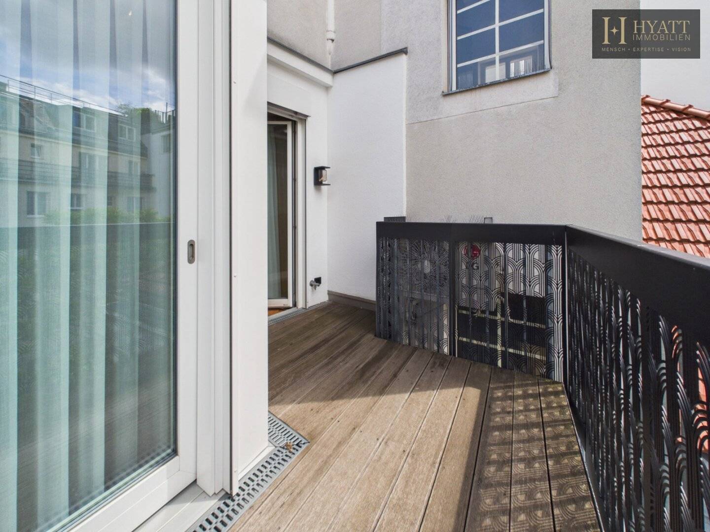 Dachgeschosswohnung vollsaniert Terrasse Sauna